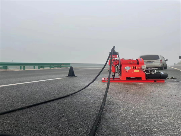 多文镇马路路基路面开裂下沉注浆加固灌浆