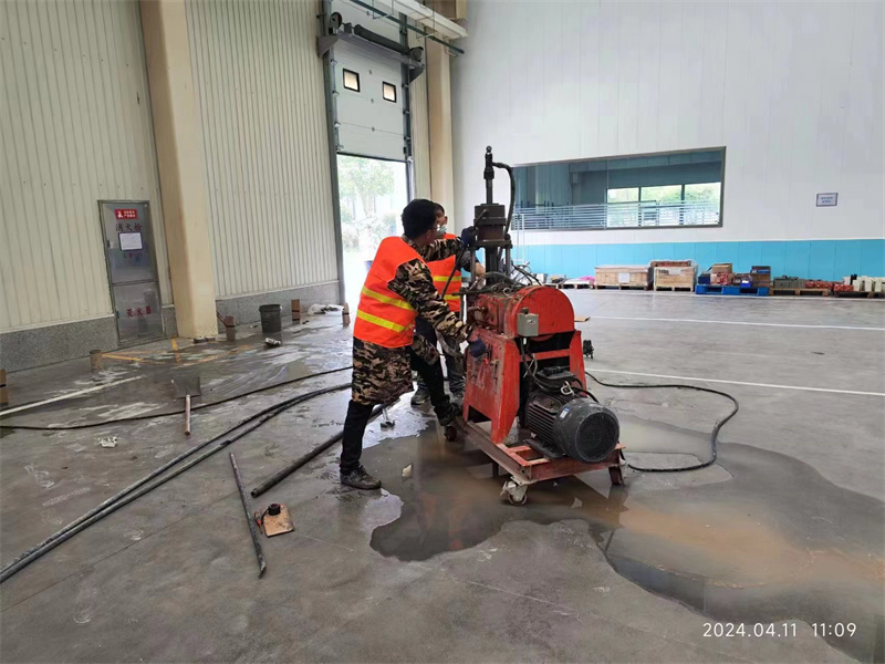 多文镇厂房地面下沉塌陷注浆加固施工